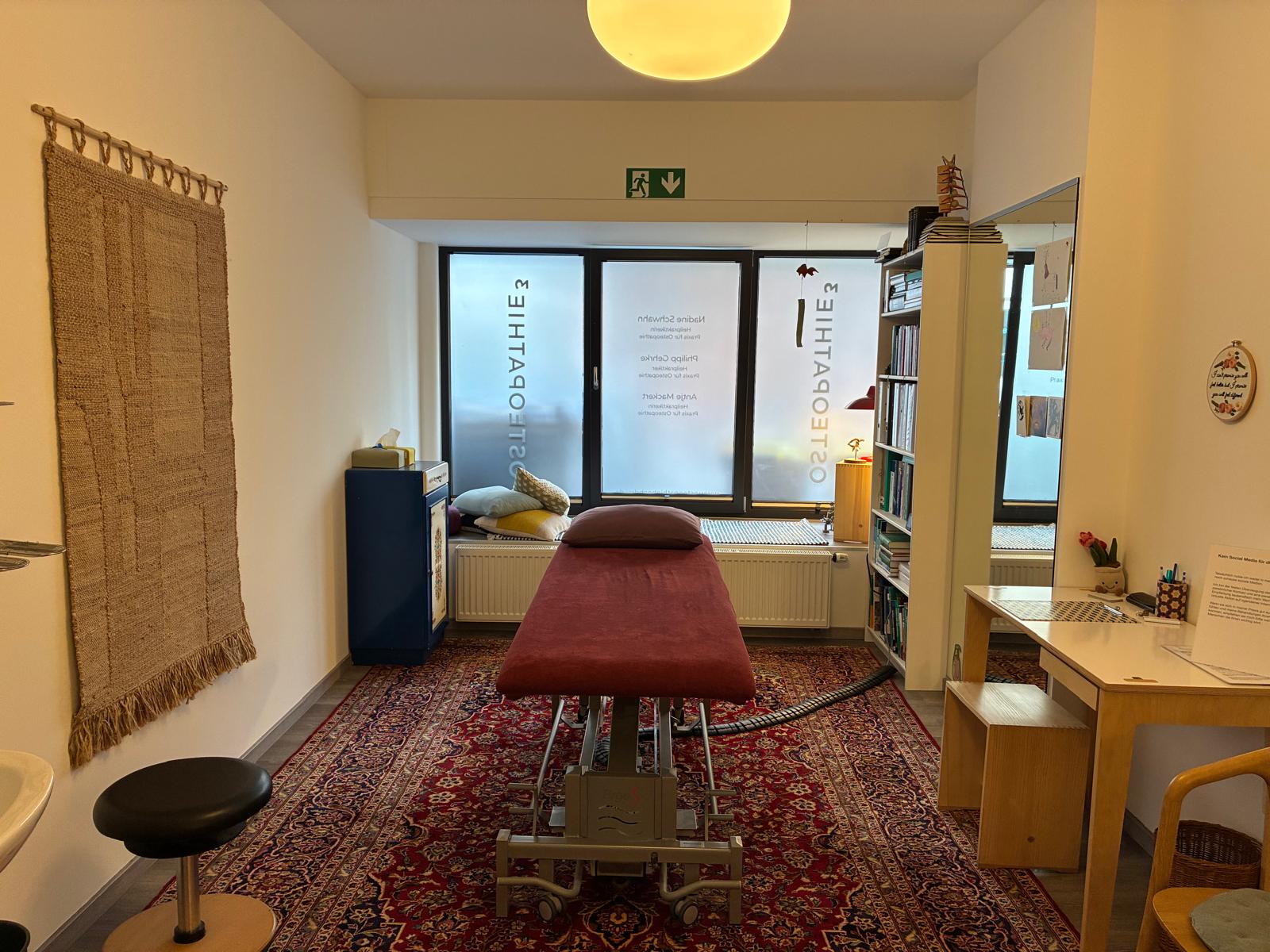 Behandlungsraum der Praxis für Osteopathie in Alt-Hürth