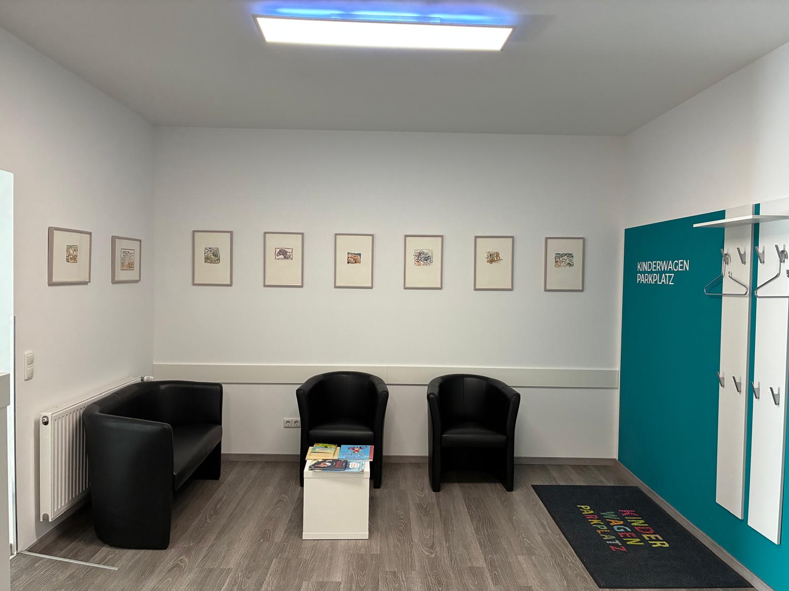 Wartebereich der Osteopathiepraxis in Hürth